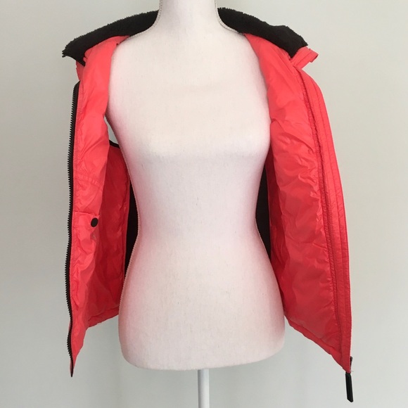 Calvin Klein Vest | Size: Small - Picture 8 of 10